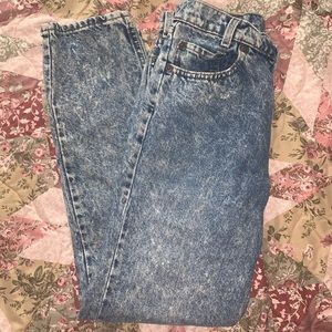 VINTAGE LEVI JEANS
